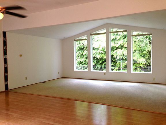 4th image of 10016 22nd Ave NW