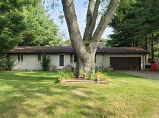 18447 N Bend Dr, Bristol, IN 46507