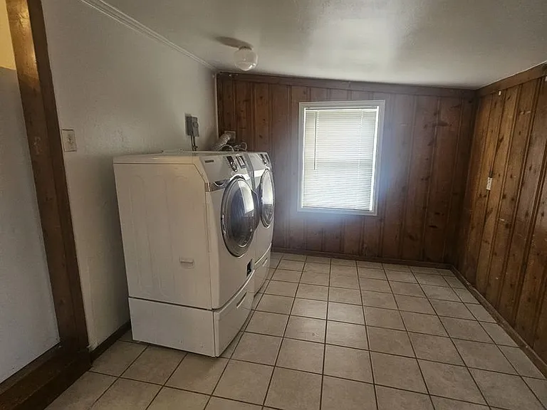 1781 Joliet St — Photo 9