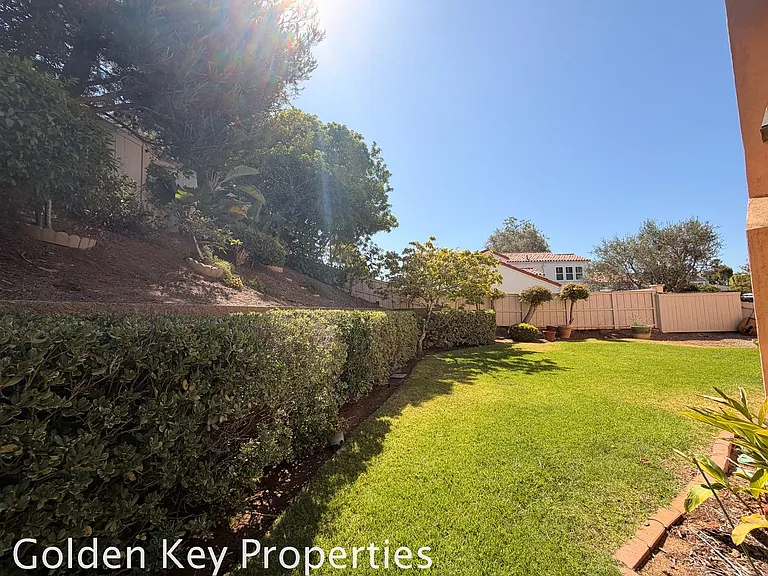 2230 Sara Way — Photo 25