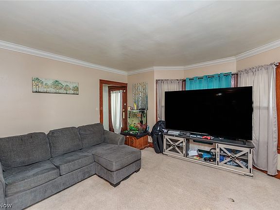 5th image of 10801-10803 Bernard Ave