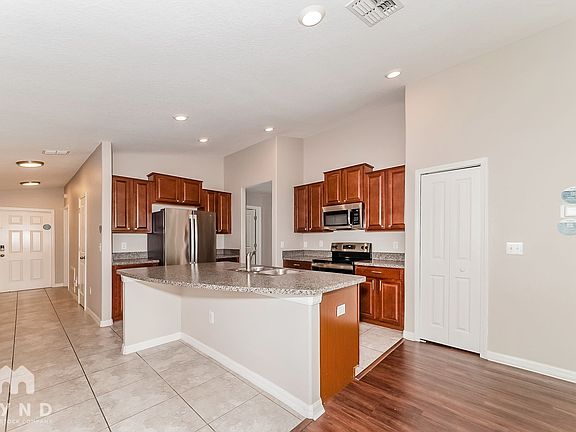 5th image of 6505 Trent Creek Dr