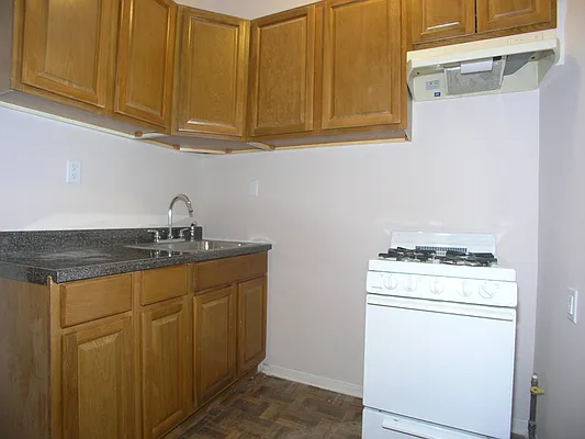 Rented by Townsley & Gay, LLC | media 9