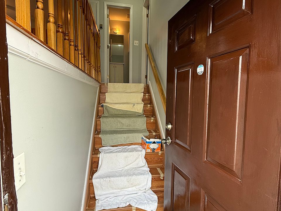 1st image of 208 Connecticut St Floor 2