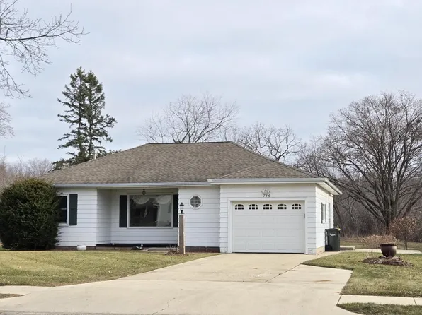 746 South Main STREET, Saukville, WI 53080