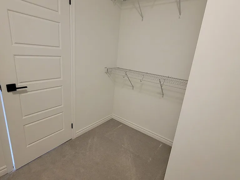 34 Routley St — Photo 8