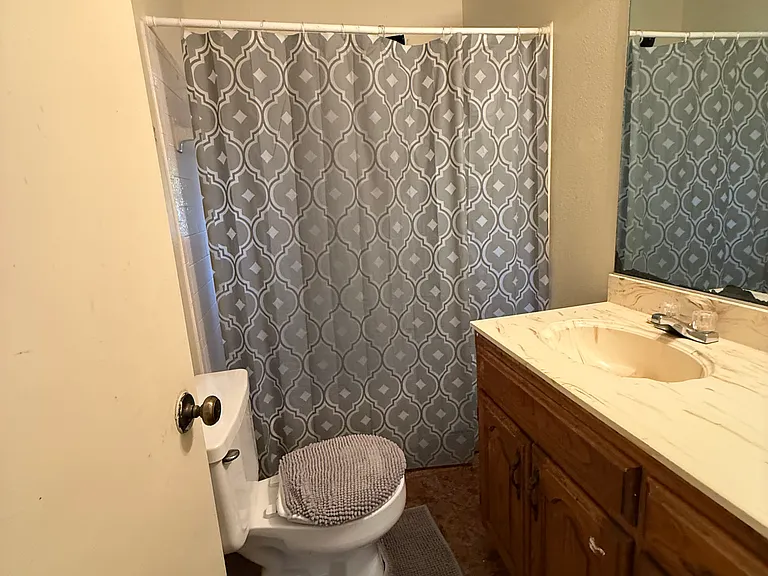 374 W Blackbourn St — Photo 12