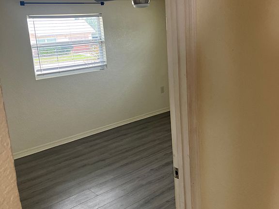 5th image of 16027 Frost Dr
