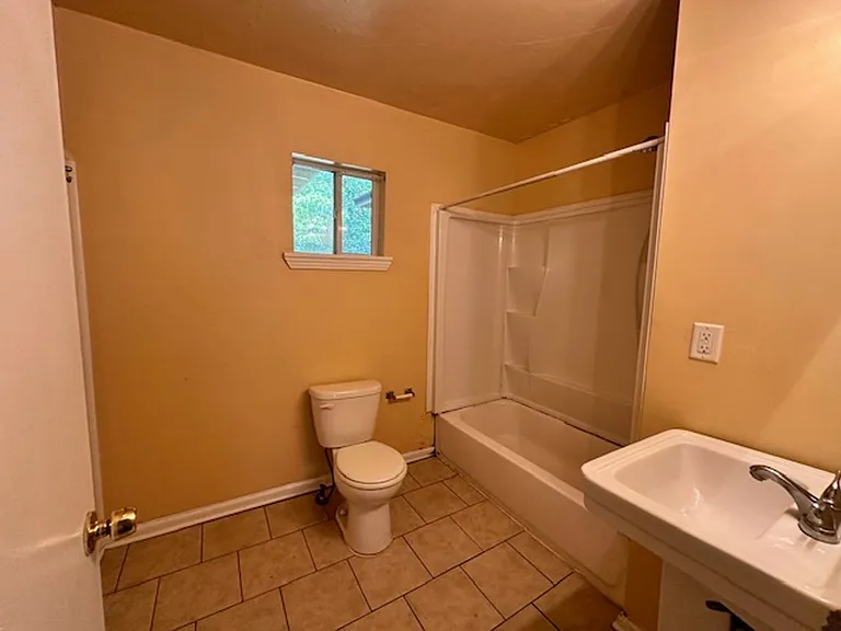 1725 Airport Dr — Photo 12