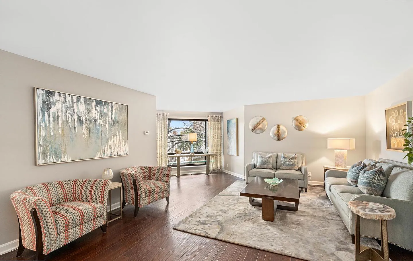 3 bed, 1420 sqft, $8,850 — Photo 2