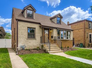 8841 S Utica Ave, Evergreen Park, IL 60805