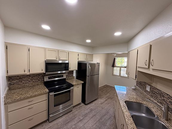 2nd image of 17438 N 105th Ave