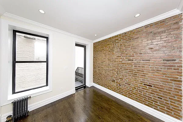 Rented by REAL New York | media 11