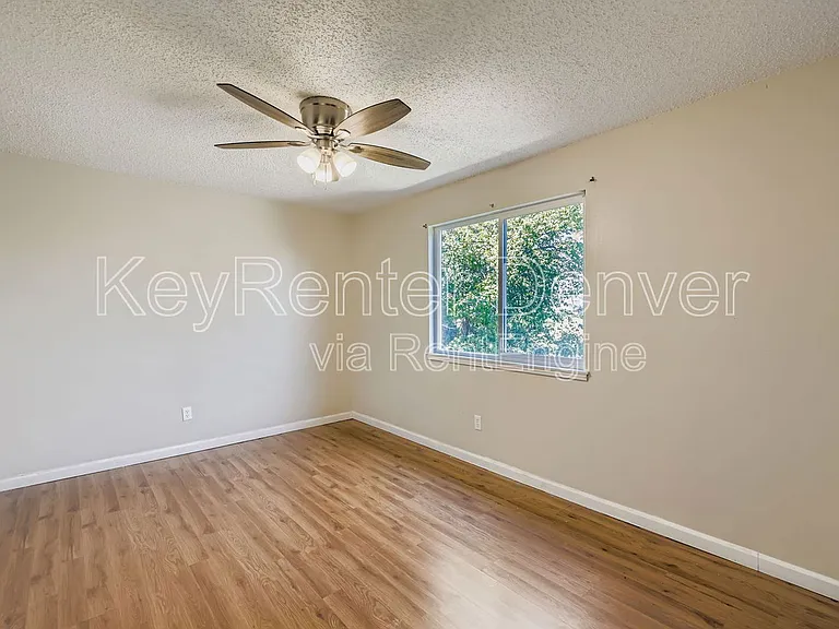 18063 E Ohio Ave #201 — Photo 10