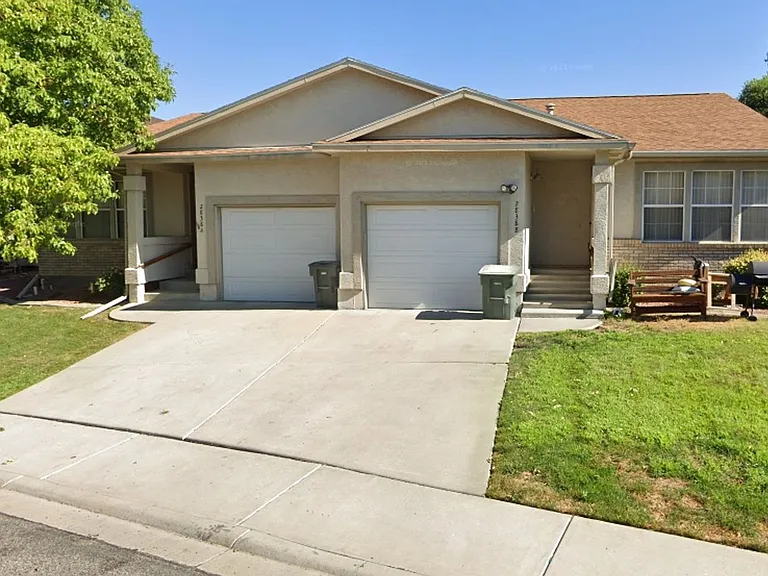 2838 Grand Falls Cir #B — Photo 1