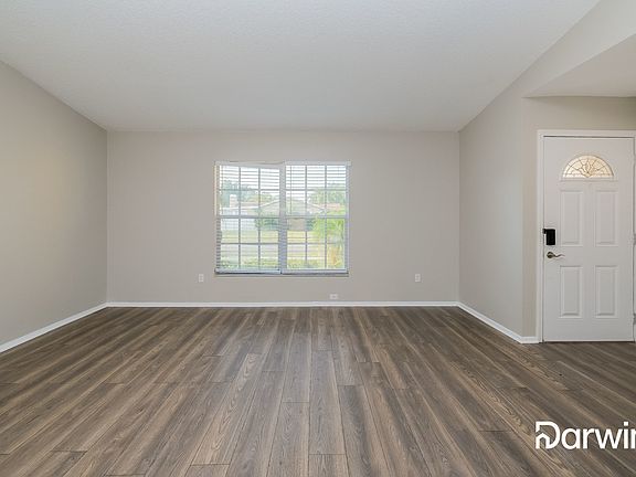 4th image of 4906 Oakshire Dr