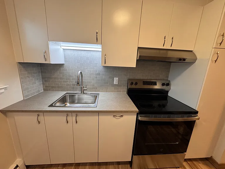70 Grove Hill St #3A — Photo 2