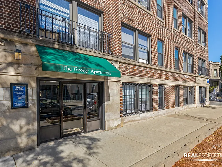 1050 West George St — Photo 4