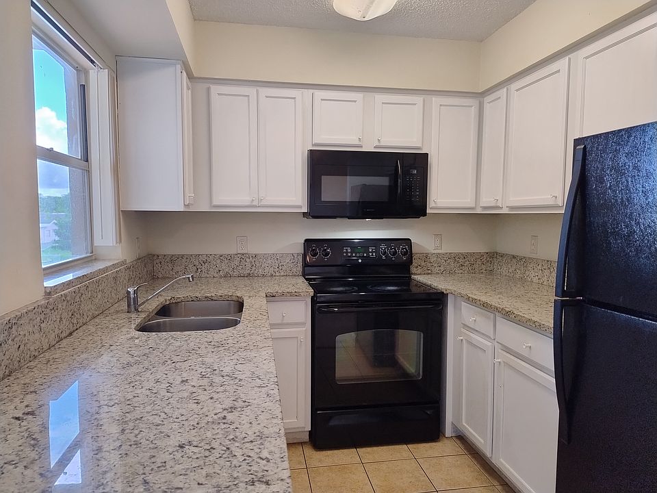 1st image of 7610 Westwood Dr APT 121