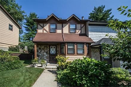 1st image of 9 Village Ln