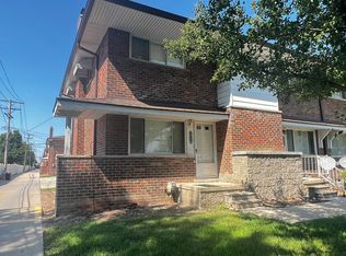 29440 Robert Dr, Livonia, MI 48150