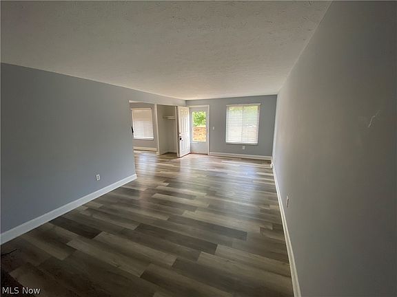 4th image of 691 Tollis Pkwy