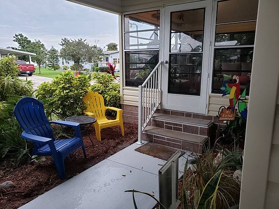 3rd image of 135 Sundean Dr