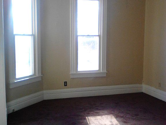 2nd image of 250 S Walnut St