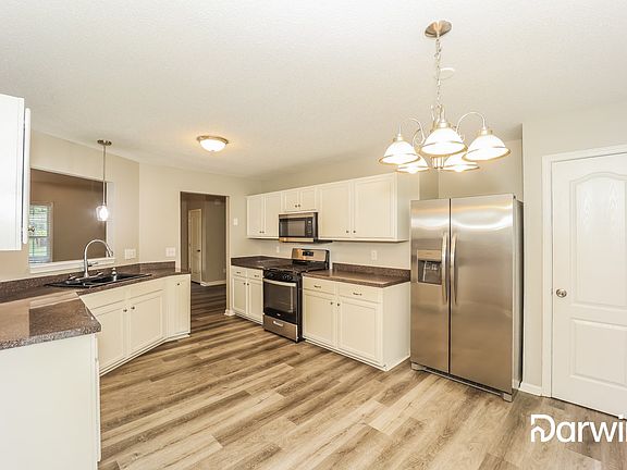 3rd image of 91 Legend Creek Ln