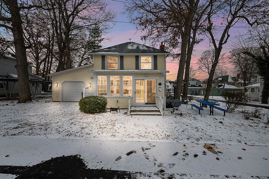 202 Plum Ave photo 1