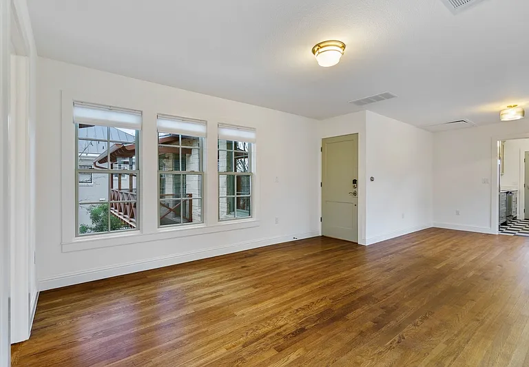 1508 Woodlawn Blvd — Photo 6