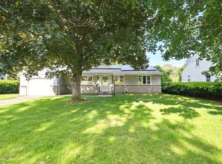 22 Crestview Dr, West Springfield, MA 01089