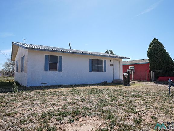 3rd image of 1120 N Avenue K