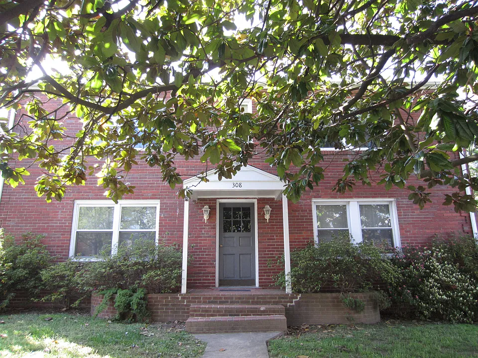 308 Shirley St