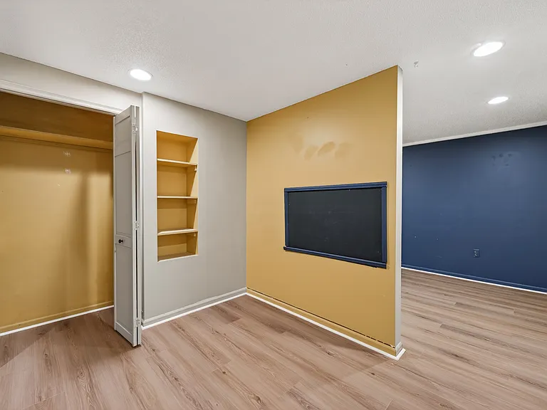 7466 Dallas Ln N — Photo 21