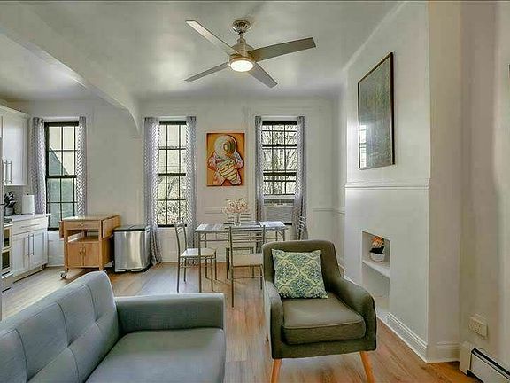 3rd image of 825 Hancock St #2