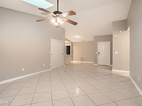 5th image of 1046 Alpug Ave