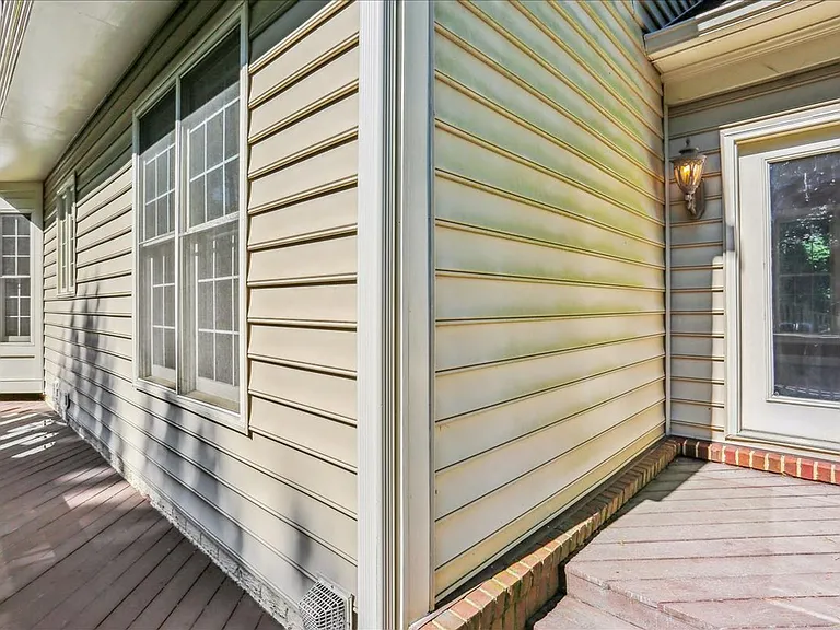 8931 Falls Farm Dr — Photo 46