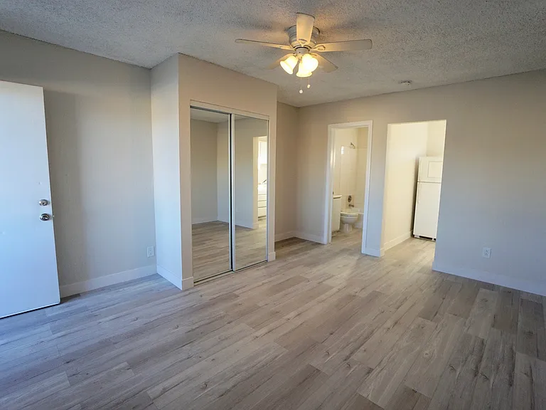 480 Rexford Drive — Photo 6