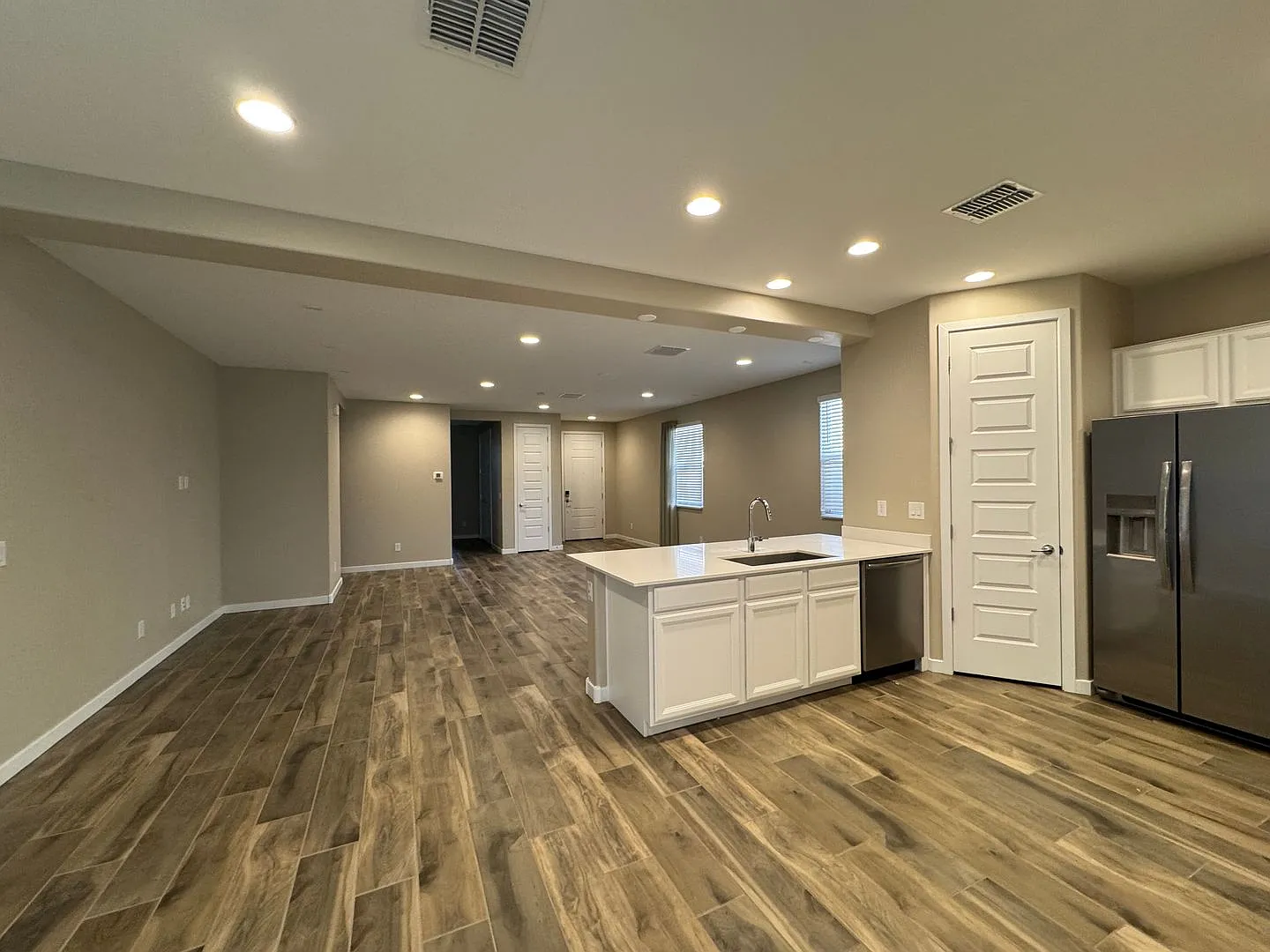 2048 W Sienna Bouquet Pl — Photo 2