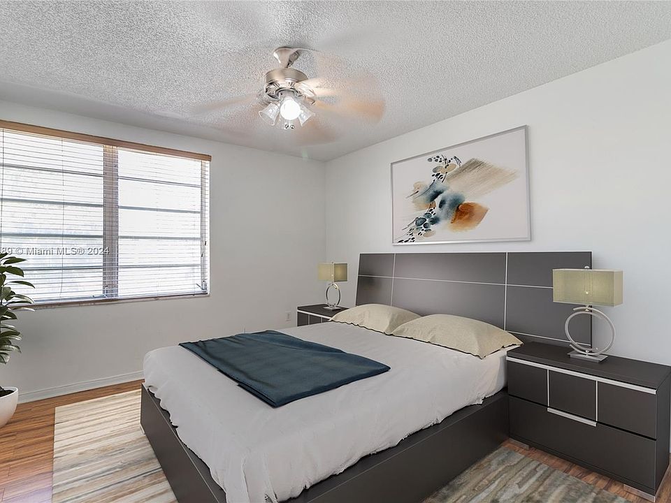 2nd image of 1150 Euclid Ave APT 205