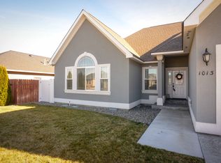 1013 S 90th Ave, Yakima, WA 98908