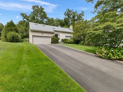 86 Coachlamp Lane, Stamford, CT, 06902