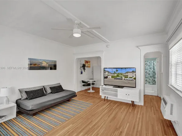 717 Espanola Way APT 204, Miami Beach, FL 33139