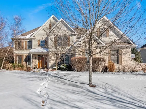 3N927 Walt Whitman Rd, St Charles, IL 60175