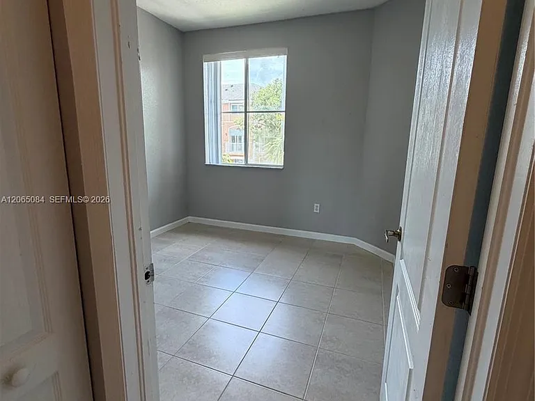 7130 NW 177th St #207-8 — Photo 8