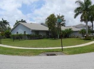 19320 NW 8th St, Pembroke Pines, FL 33029