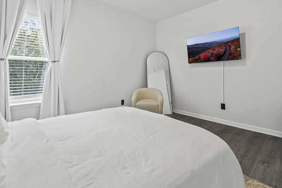 Bedroom 4 (Back Corner Side View) - Ridge Bluff Overlook