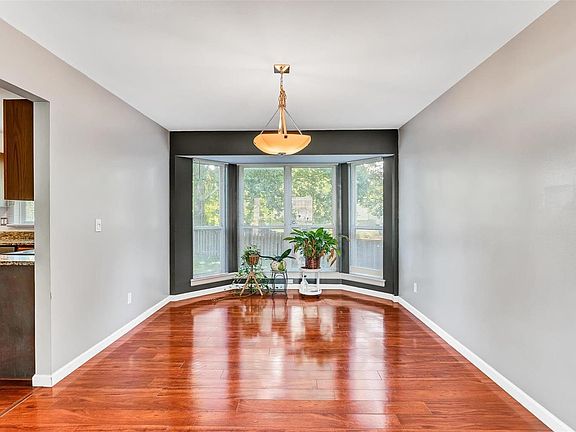 5th image of 2908 Sherwood Dr