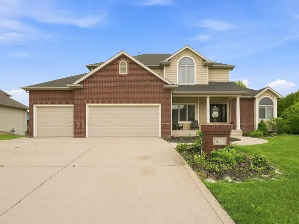 8609 Greyhawk Dr, Fort Wayne, IN 46835